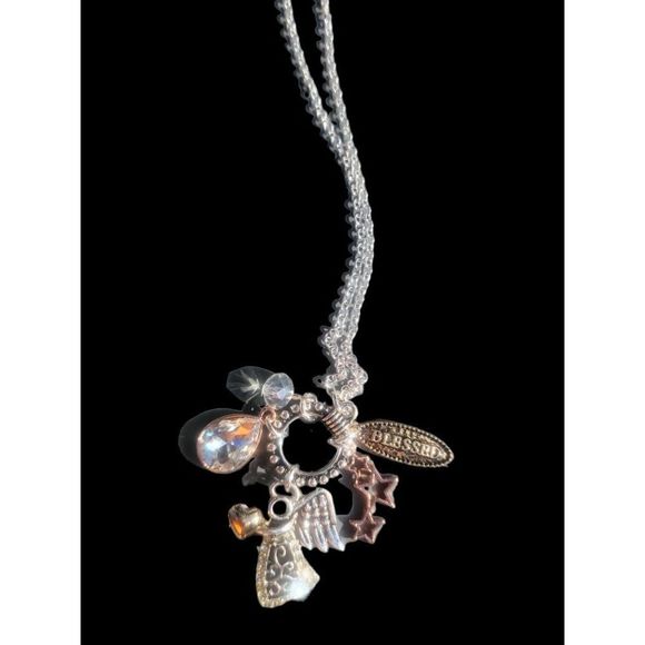 Blessed Angel Layered Pendant Necklace New - Picture 4 of 4